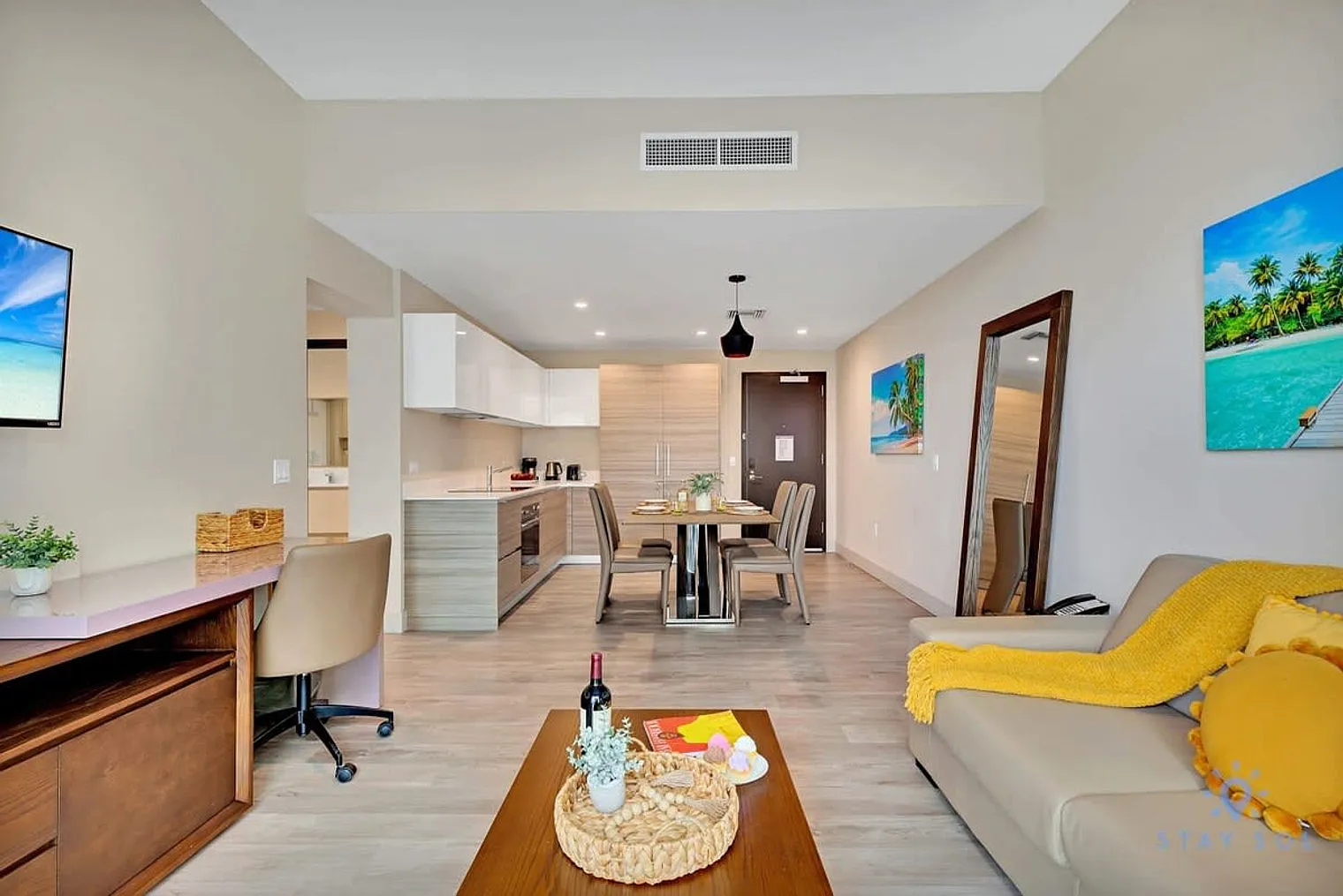 1 bed, 1.0 bath, 742 sqft, $2,775 — Photo 2