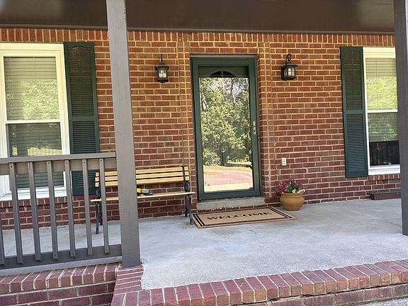 3rd image of 1616 Anderson Rd