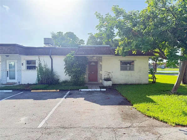 417 SW Natura Ave APT A, Deerfield Beach, FL 33441