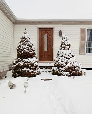 3rd image of 544 W River Dr