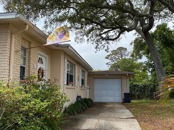 4th image of 404 Pine Rd