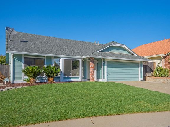 2nd image of 616 Portside Cir