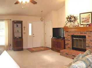 2909 Isle View Ln, Saint Charles, MO 63303