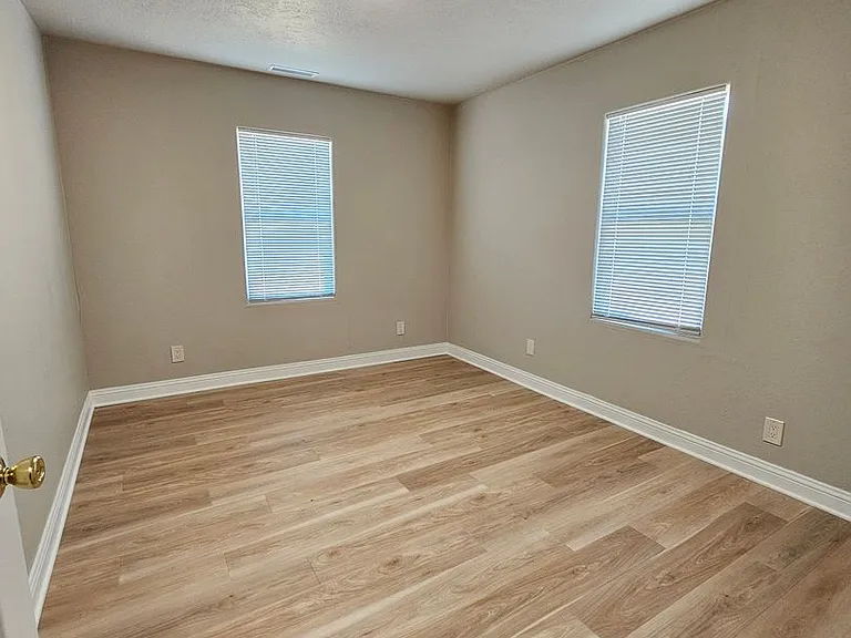 2764 SW Culver Hwy — Photo 7