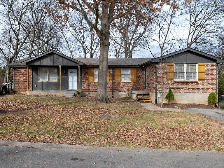 561 Singer Dr #B — Photo 23