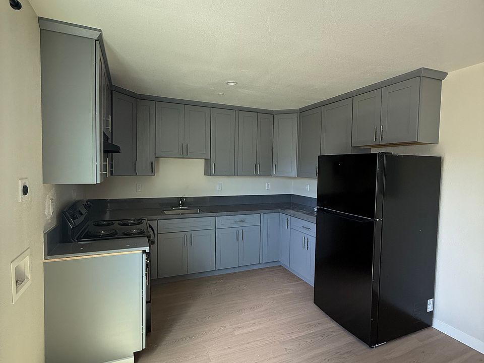 1st image of 142 Santa Lucia Ave #B