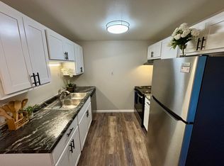 121 Capitol View Ter APT 8, Madison, WI 53713