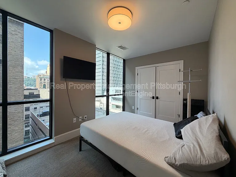 350 Oliver Ave #905 — Photo 14