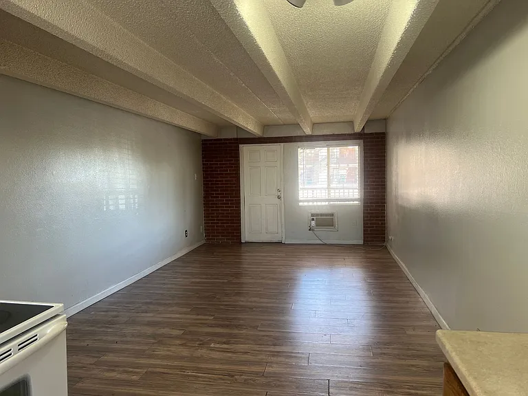 1180 Yosemite St #102 — Photo 9