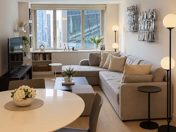 322 W 57th St, New York, NY