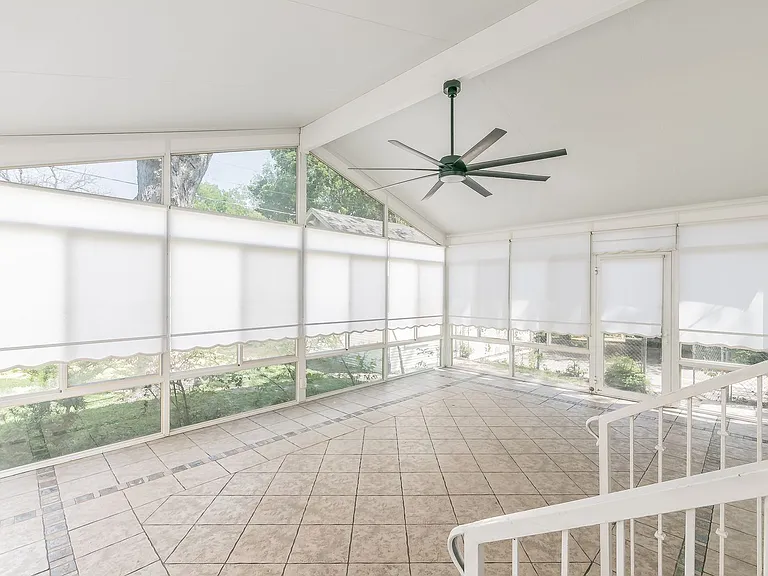 2311 Warner Rd — Photo 32