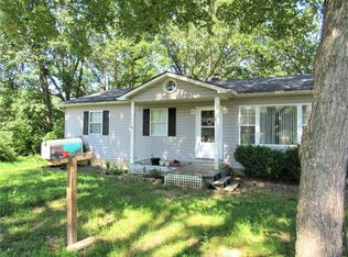 207 Dewey St, Steelville, MO 65565