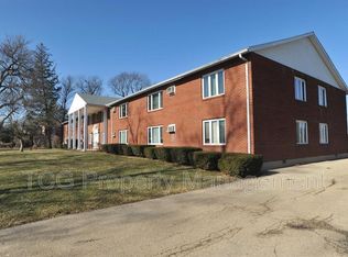 445 Elm Pl APT L12, Princeton, IL 61356