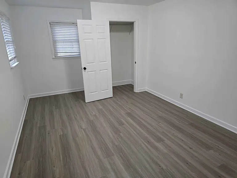 4516 Woodland Ave — Photo 3