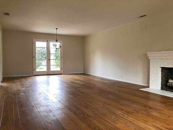 2nd image of 3317 Cowper St