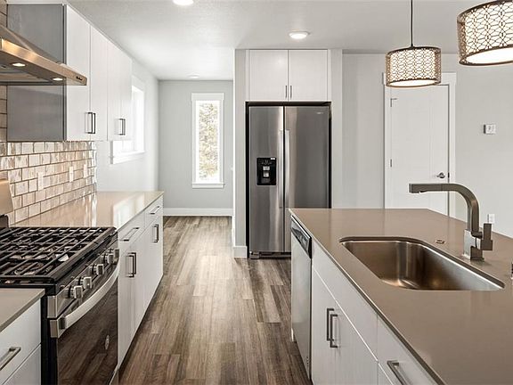 4th image of 3105 Colton Blvd #3