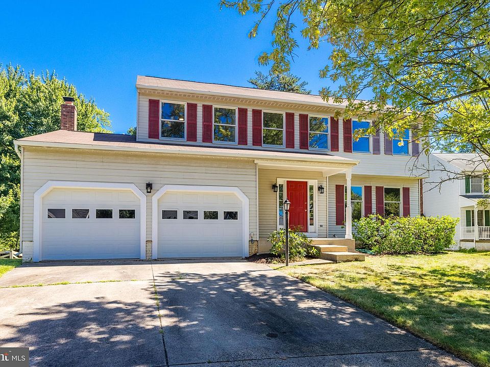 1st image of 311 Bradford Ct