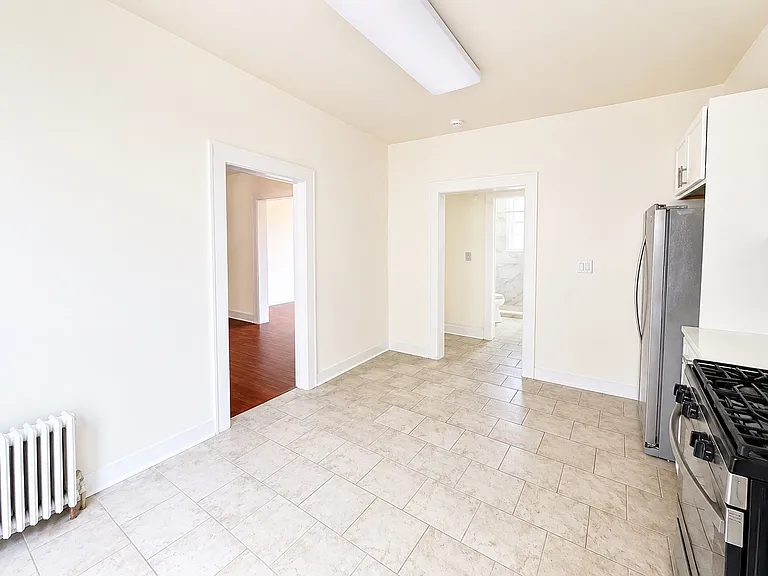 137 Hammond Ave #4 — Photo 12