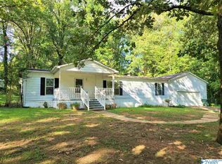 183 Goodman Rd SE, Huntsville, AL 35803