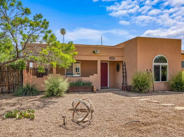 6528 Horseshoe Dr, Cochiti Lake, NM 87083