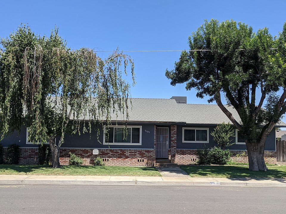 Welcome home! Beautiful trees on a quiet street