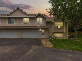 1465 S Trail Cir, Faribault, MN 55021