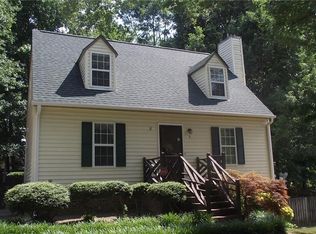 9 Teenia St, Thomasville, NC 27360