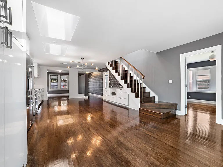 903 W Mary St — Photo 6