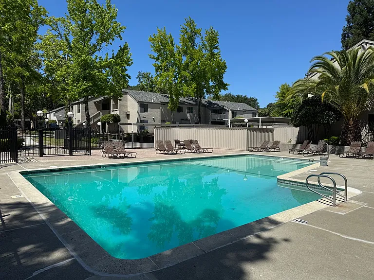 The Grove at Glen Ellen — Photo 16