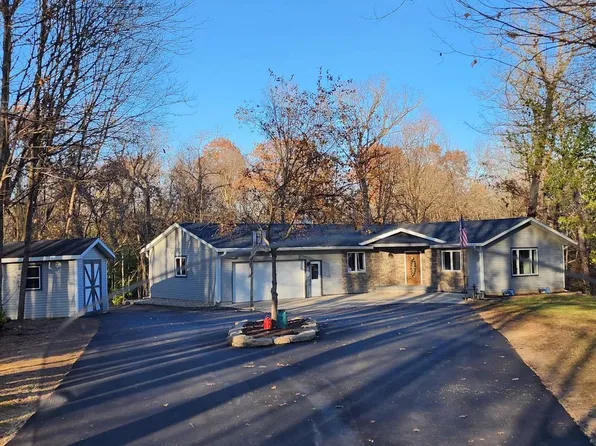 S8185 Woodland Court, Merrimac, WI 53561