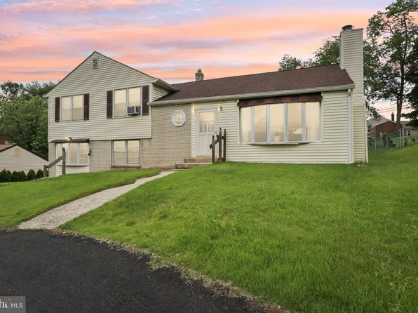 694 Davisville Rd, Warminster, PA 18974