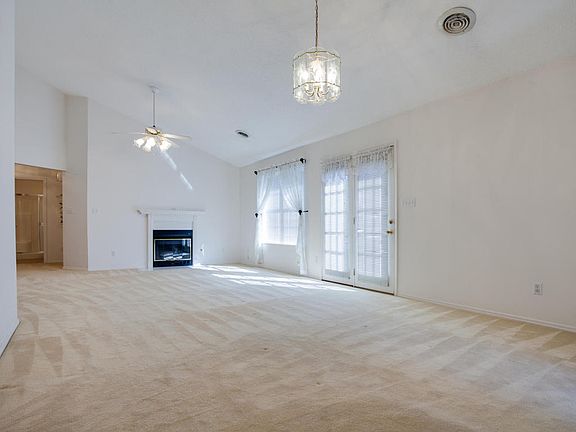 3rd image of 534 Light House St