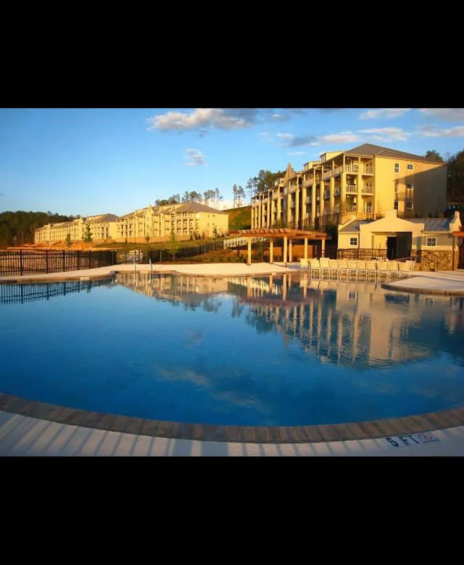 90 Crowne Pointe Rd — Photo 1