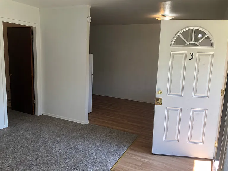 703 S 9th Ave — Photo 3