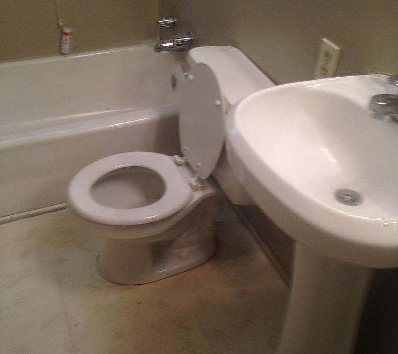 2nd image of 408 Sampson Ave