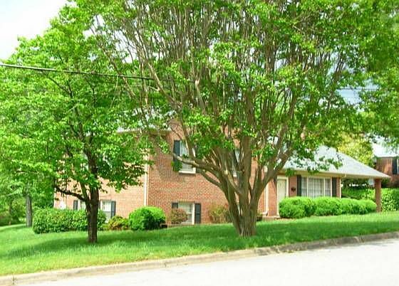 1st image of 124 Westhampton Ave