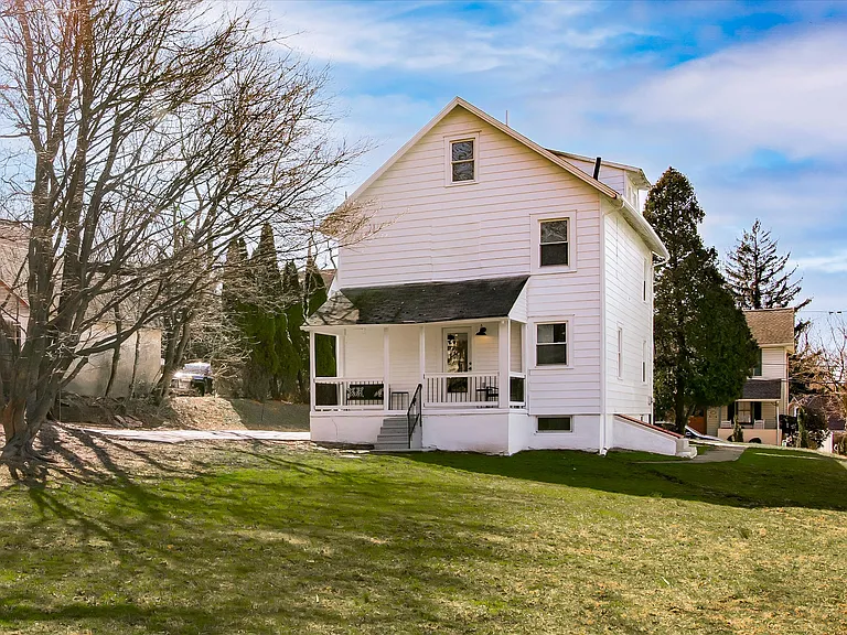 933 Henry Ave — Photo 42