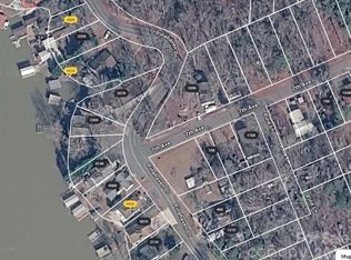 7th Ave, New London, NC 28127
