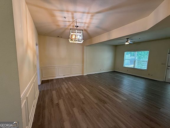 3rd image of 207 Granite Way
