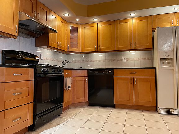 2nd image of 71-22 164th St Floor 2