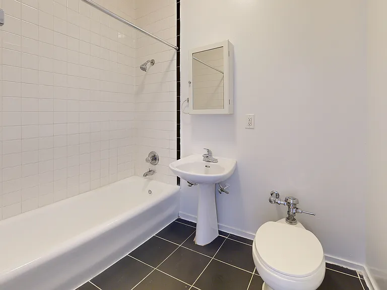727 Ellis St #305 — Photo 10
