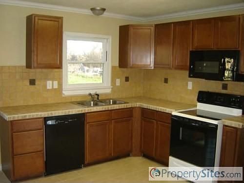 4th image of 1350 County Road 105