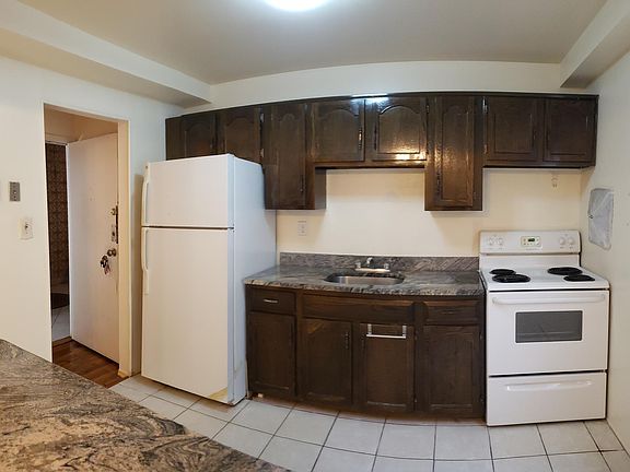 3rd image of 1325 Bell Blvd APT 1