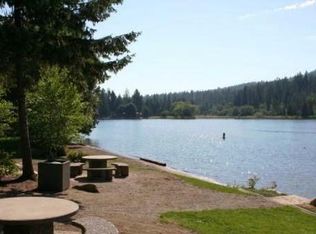 5271 E Woodland Dr, Post Falls, ID 83854