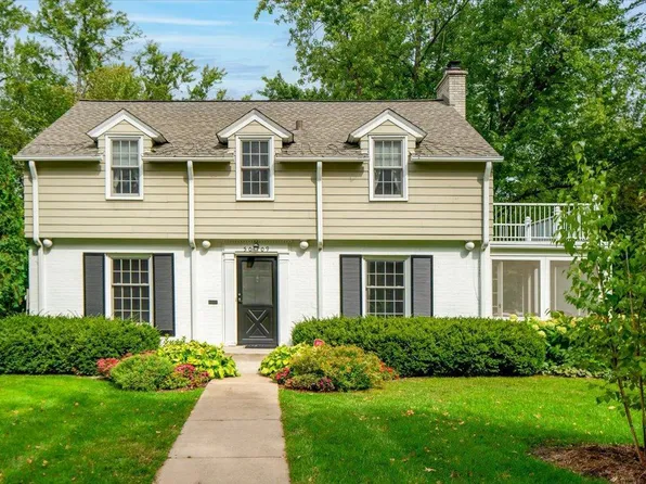 5009 Wooddale Ln, Edina, MN 55424