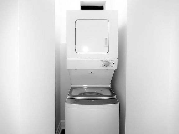 3rd image of 162 E 33rd St APT 3W