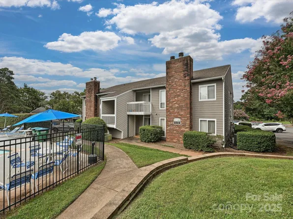 6148 Heath Ridge Ct APT A, Charlotte, NC 28210