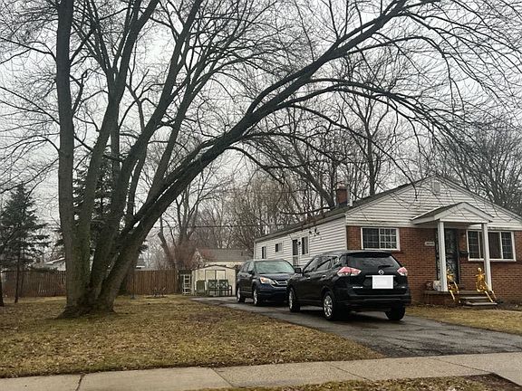 3rd image of 28545 Marshall St