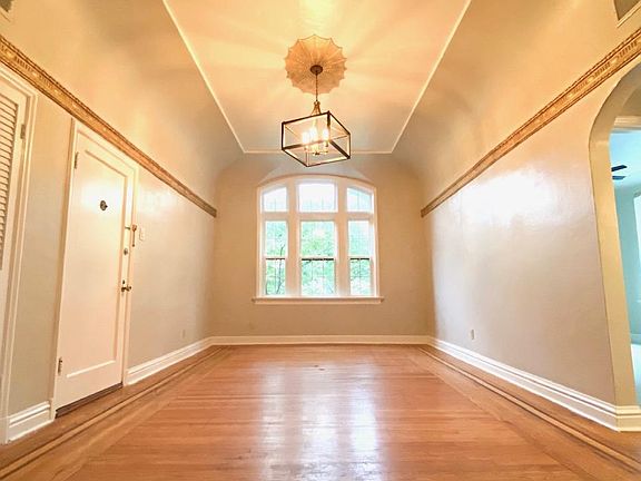 3rd image of 7515 York Dr APT 201