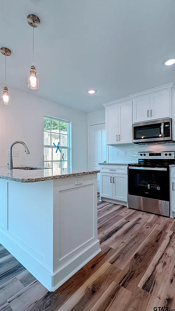 3 bed, 1413 sqft, $2,129 — Photo 4
